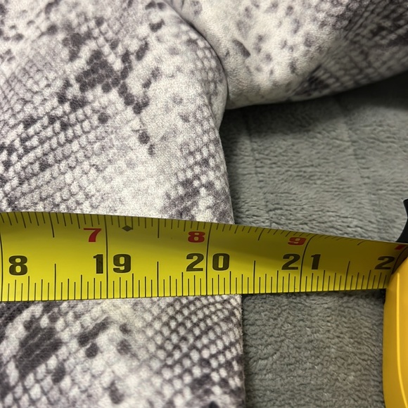 NWT Philosophy Snakeskin Jacket, Blazer, White, Gray, Moto, Faux Leather, Size M - Picture 9 of 10